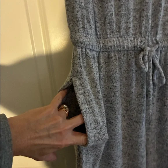 NWT Sz XS Stars ✨ above Gray Sleeveless Jumpsuit - Picture 2 of 5